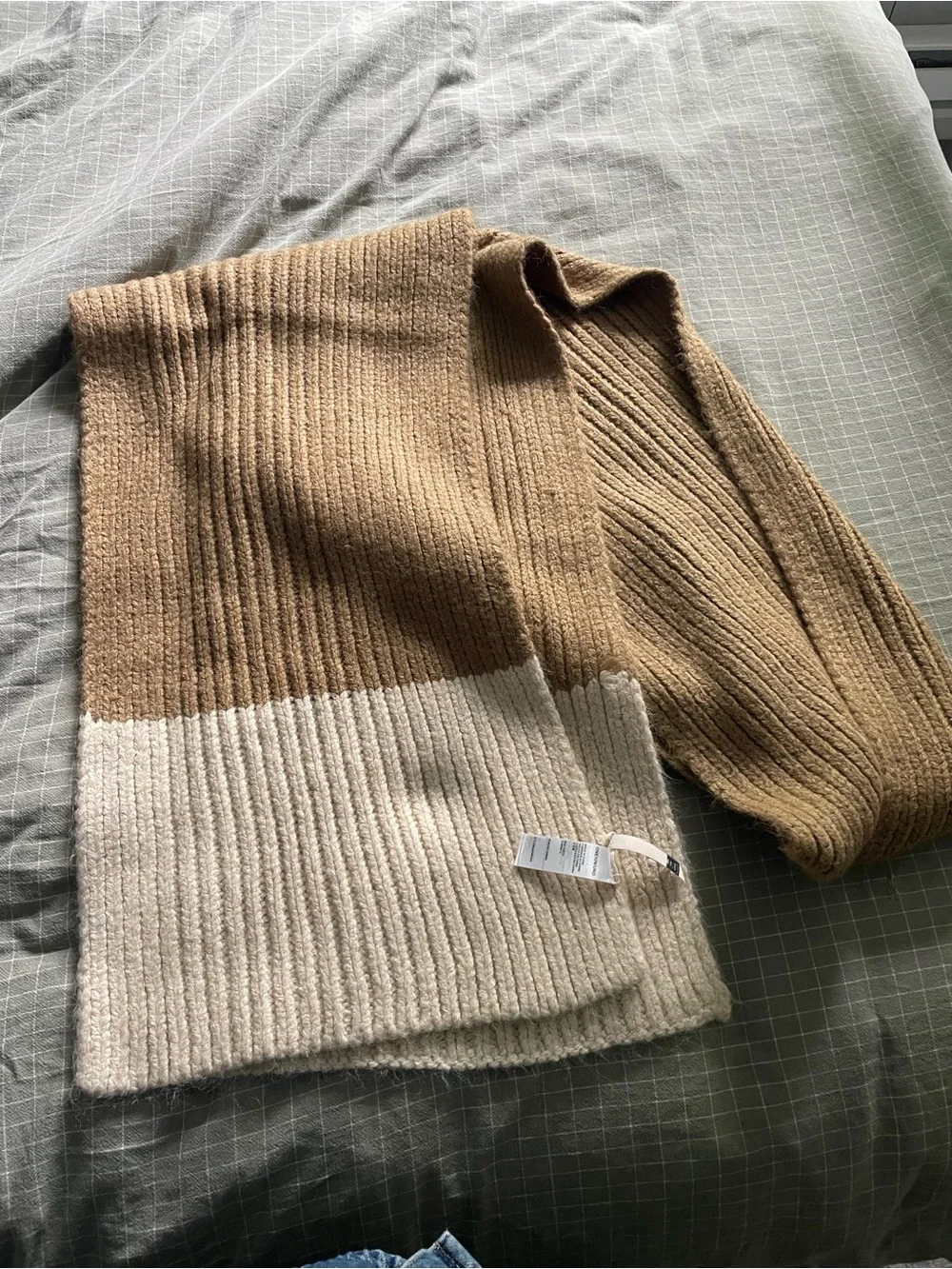 Amuse Society Colorblock Knit Scarf in Tan and Cream